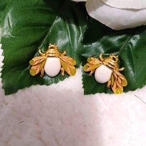BEAUTIFUL BUMBLE BEE EARRINGS FOR PIERCED EARS